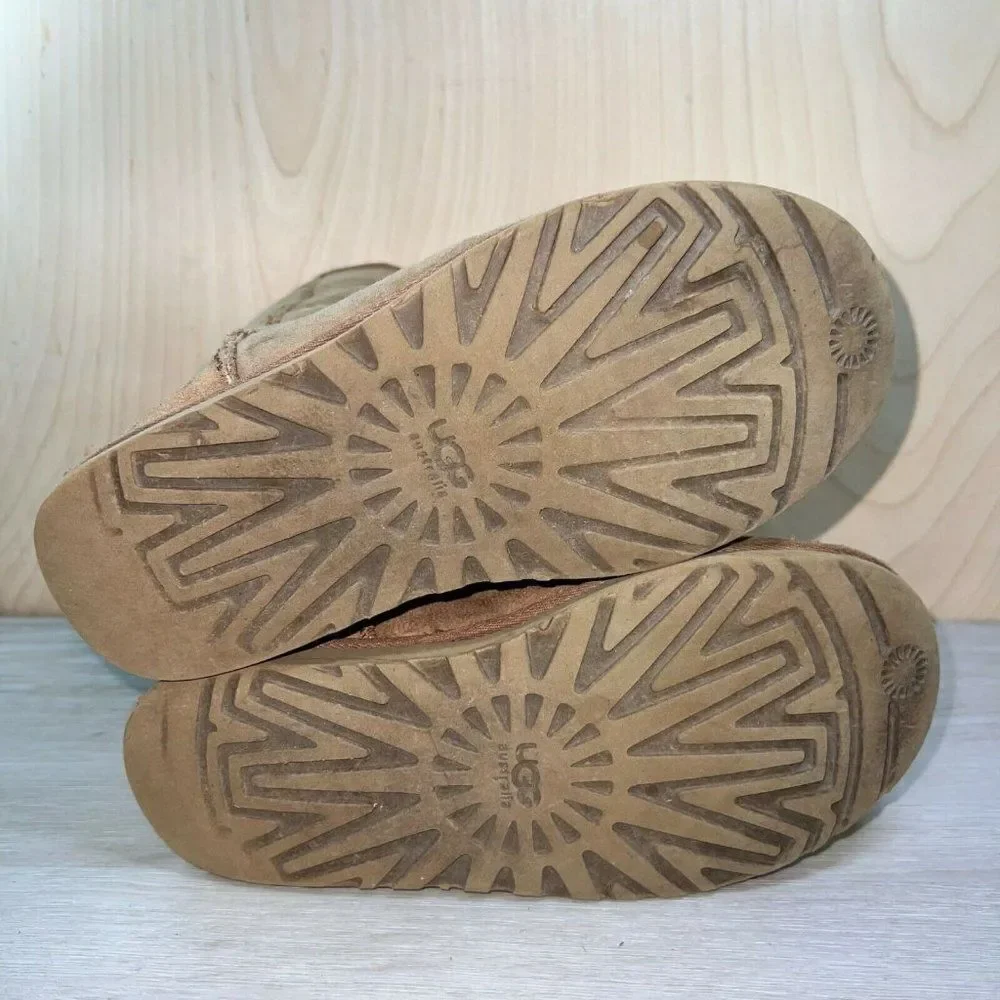 ‎UGG Classic Tall Chestnut Brown Women's 7